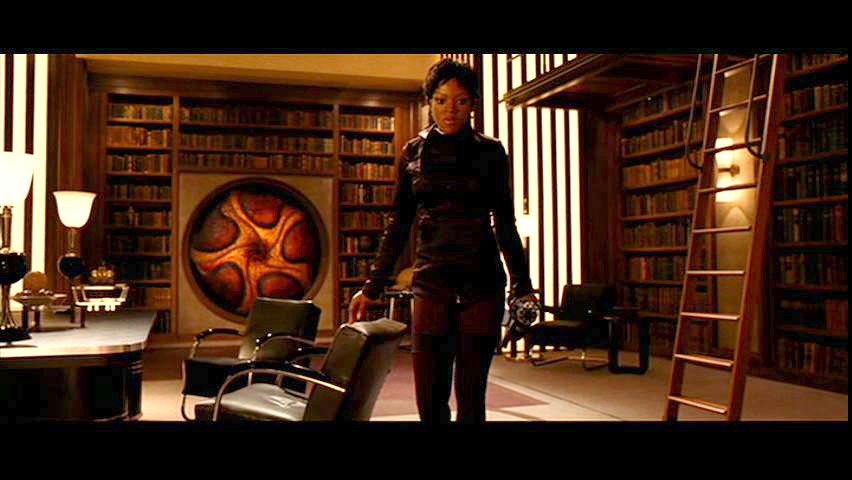 Caroline Chikezie
