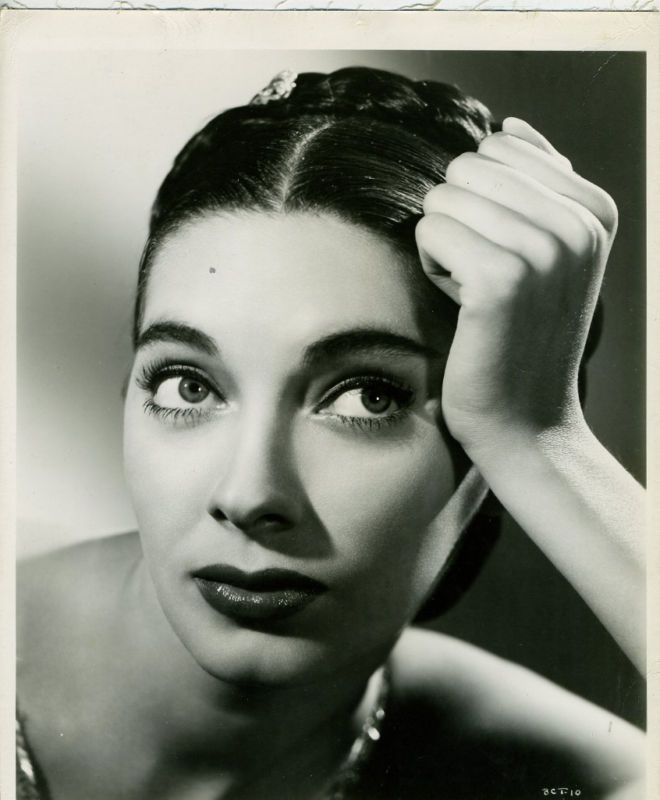 Image of Elizabeth Threatt