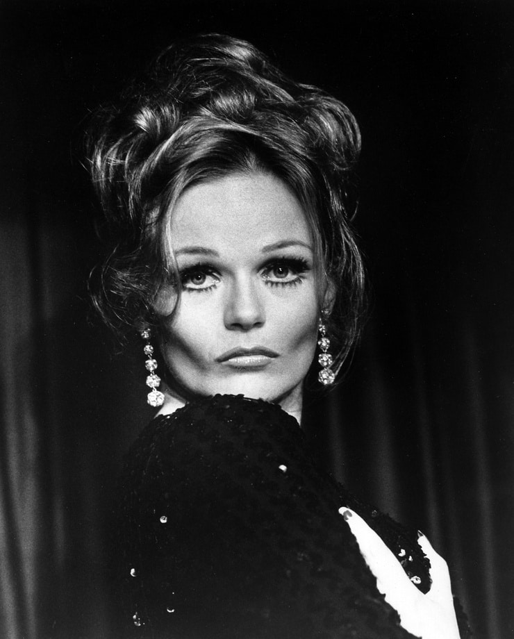 Valerie Perrine diamonds are forever