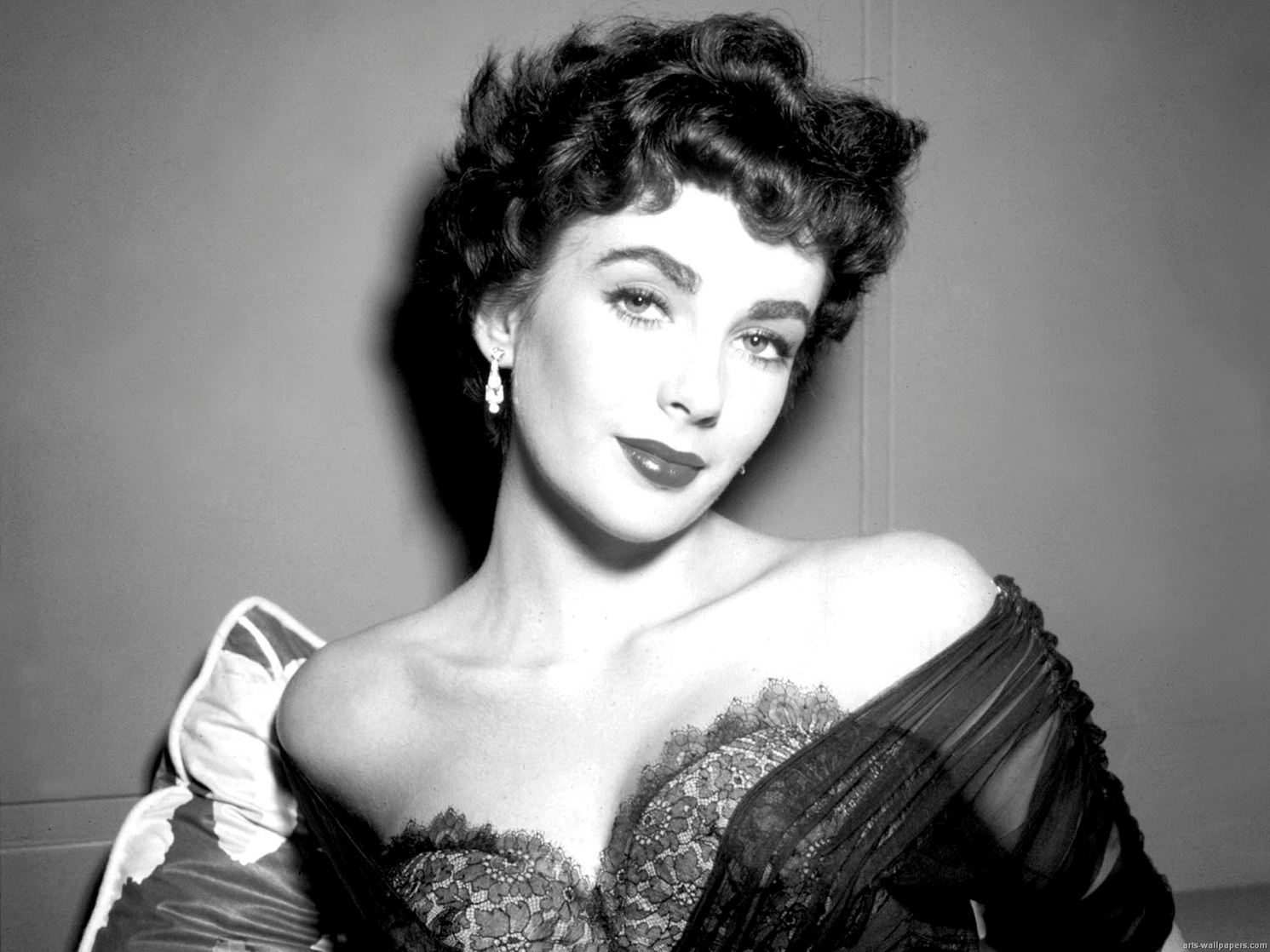 Elizabeth Taylor Elizabeth Taylor