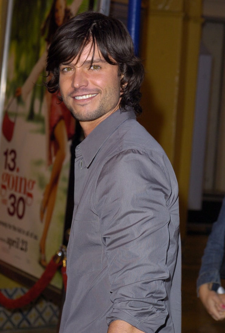 Next photo of Jason Behr