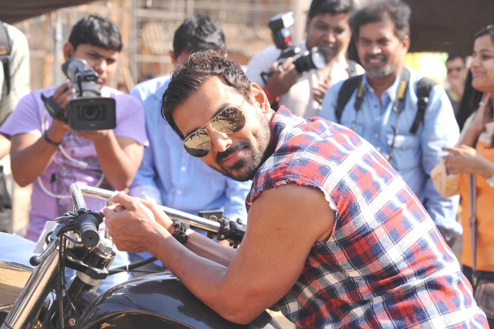 I, Me aur Main                                  (2013)