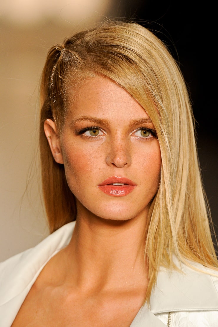 Picture of Erin Heatherton