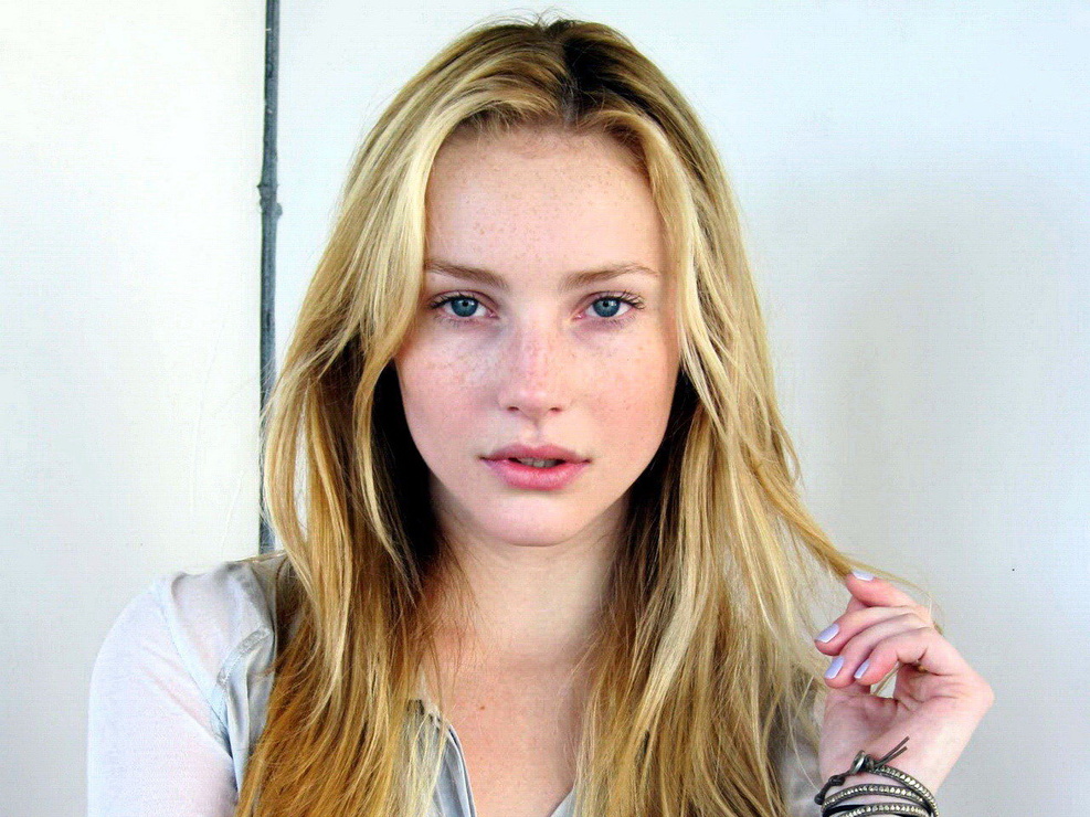 Vanessa Cruz image