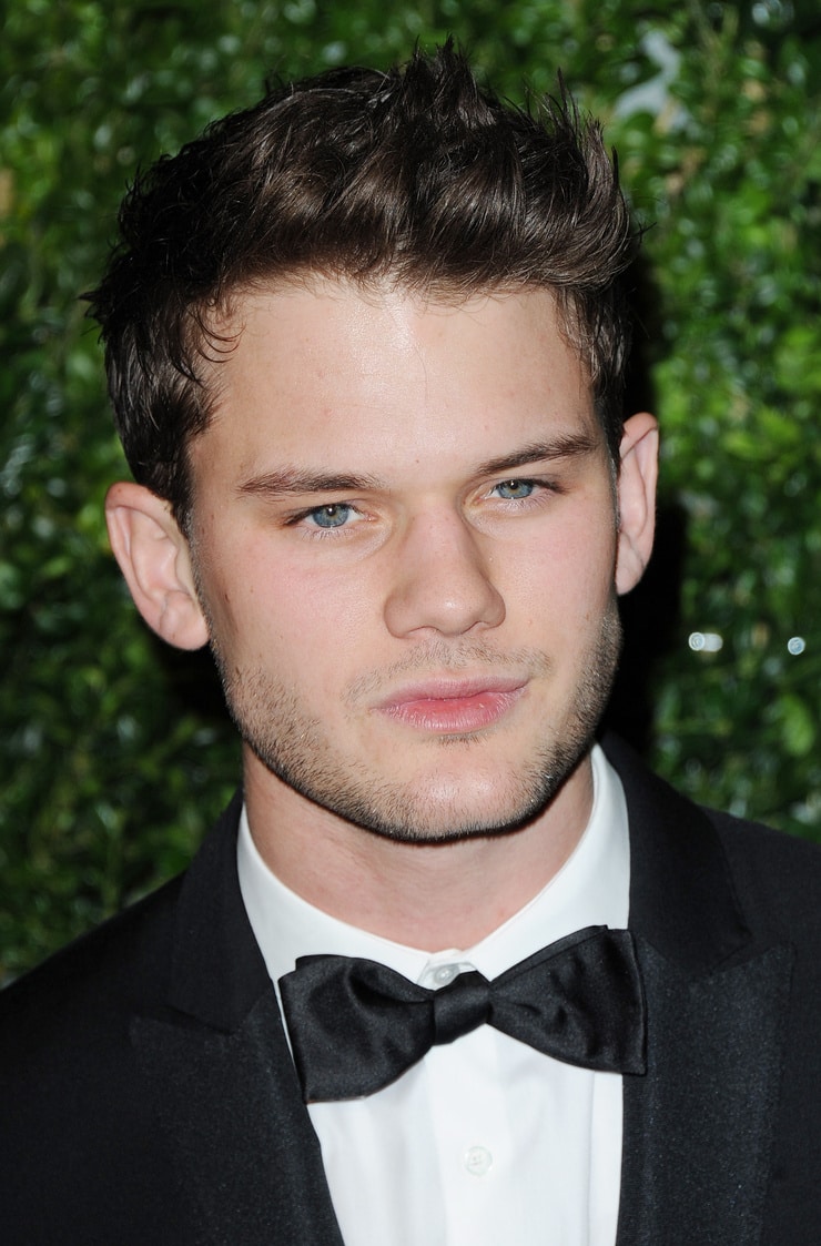 Picture of Jeremy Irvine