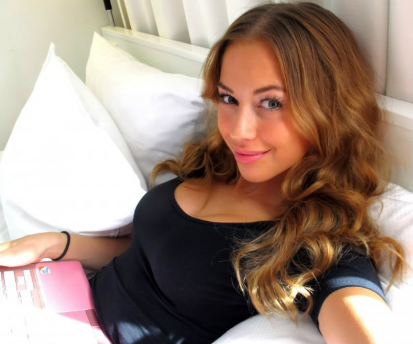 Kenza Zouiten Kenza Zouiten