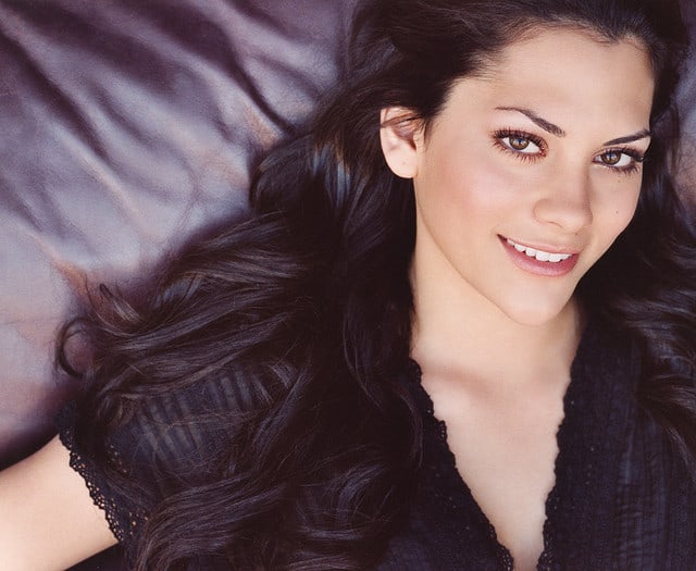 Next photo of Inbar Lavi