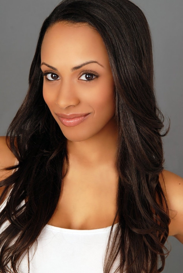 Picture of Nicolette Robinson