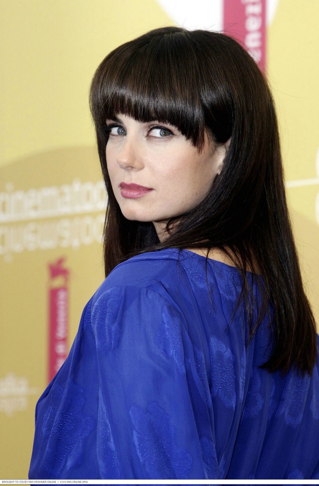Mia Kirshner