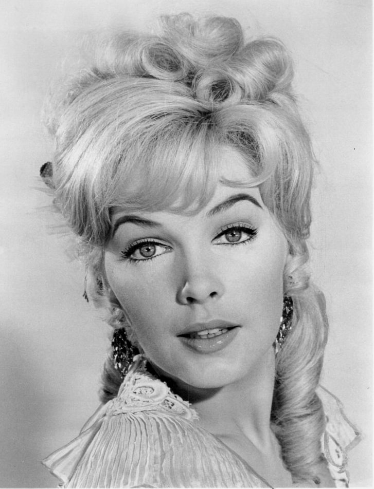 Picture of Stella Stevens