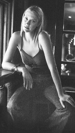 Picture of Lauren Lee Smith