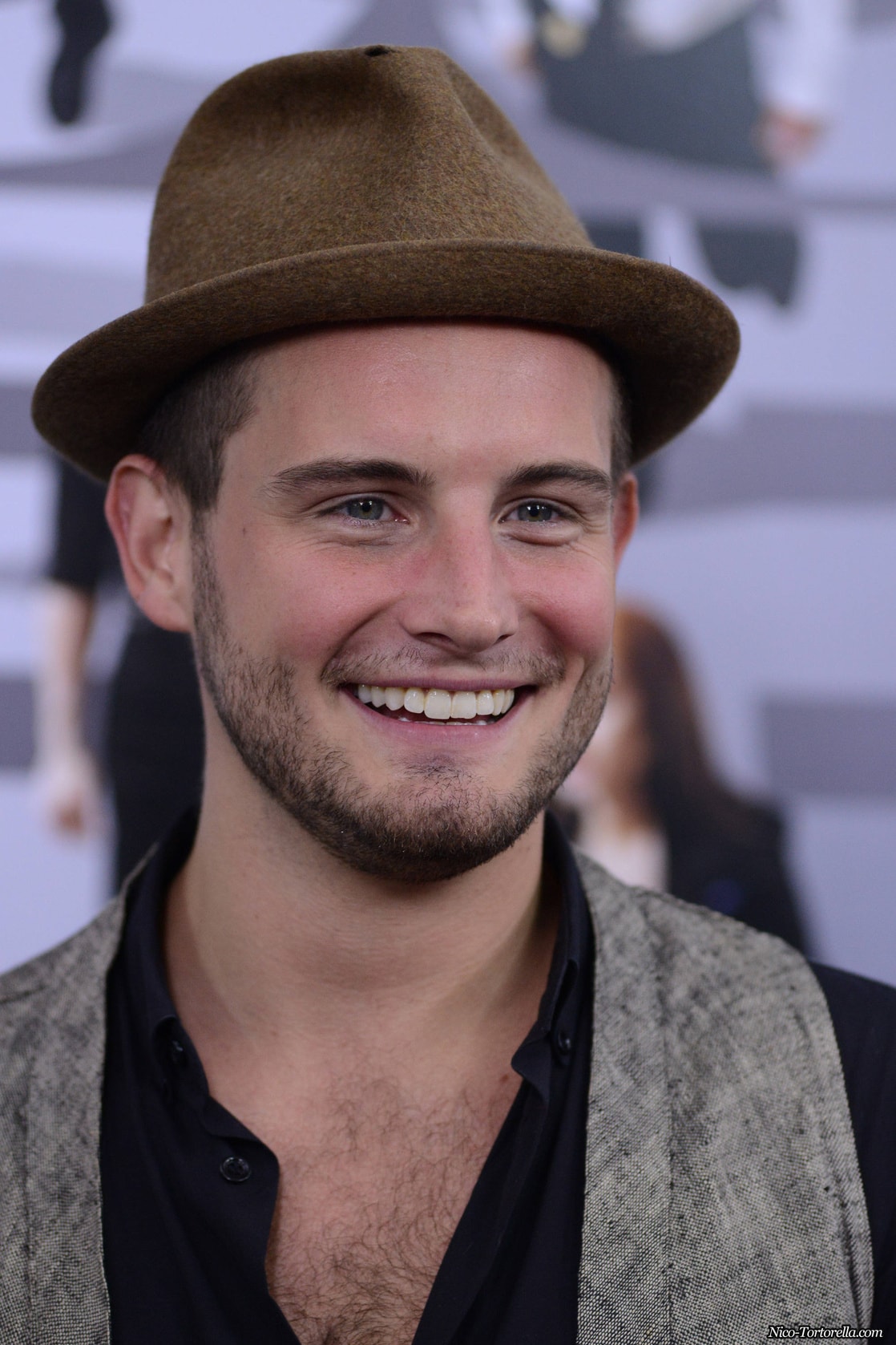 Nico Tortorella emma roberts