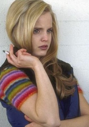 Picture of Mena Suvari