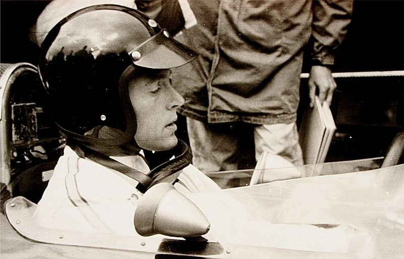 Picture of Dan Gurney