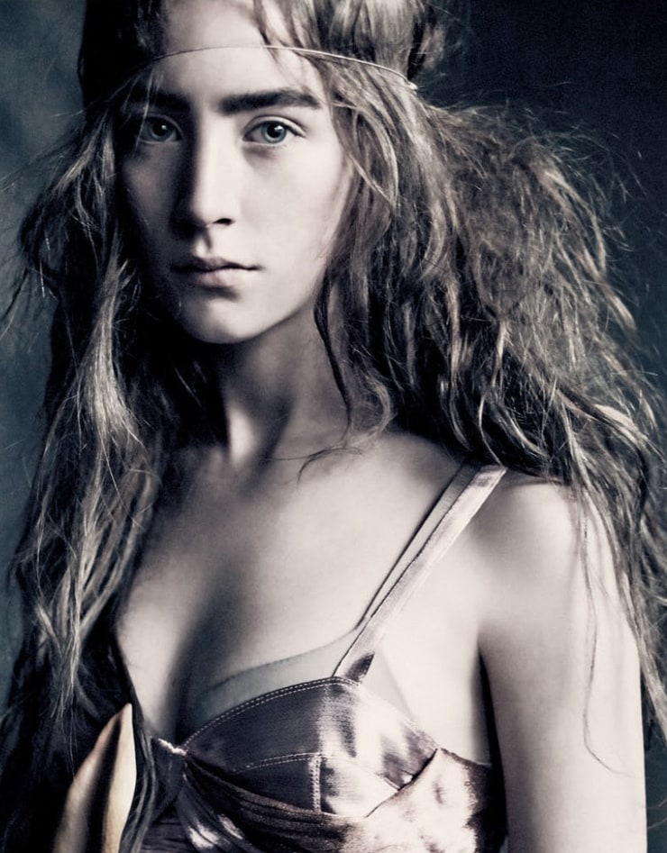 Picture of Saoirse Ronan.