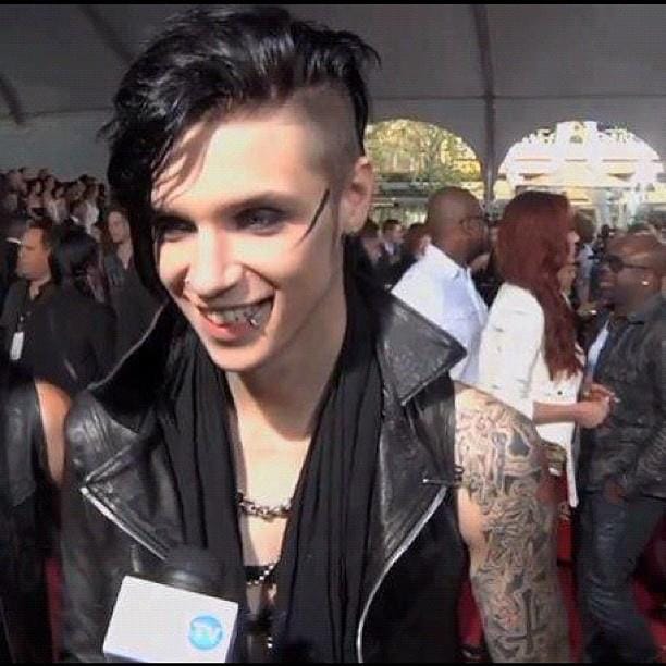 Andy Sixx picture