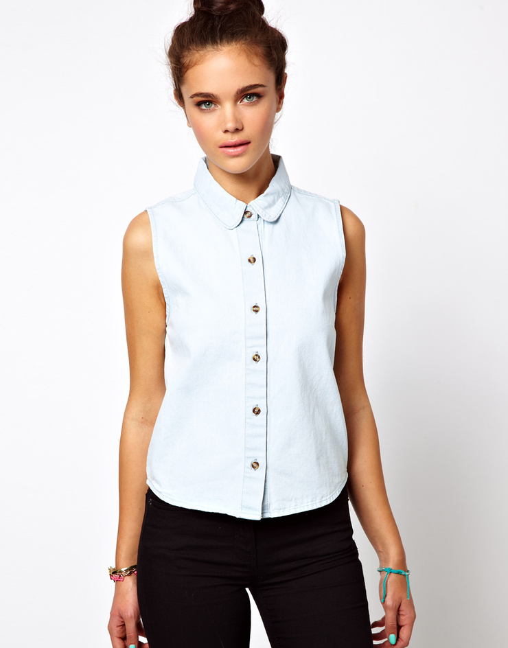 Рубашка без рукавов с чем носить. Рубашка женская. Рубашка без рукавов женская. Белая блузка без рукавов. Джинсовая рубашка без рукавов.