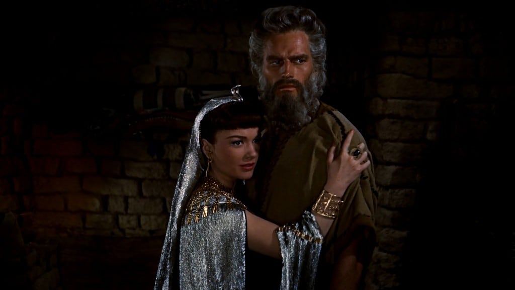 Charlton Heston and Anne Baxter