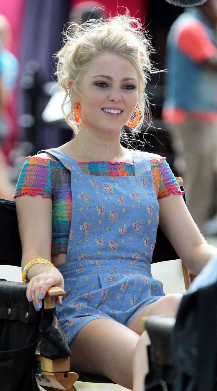 Annasophia Robb Gallery