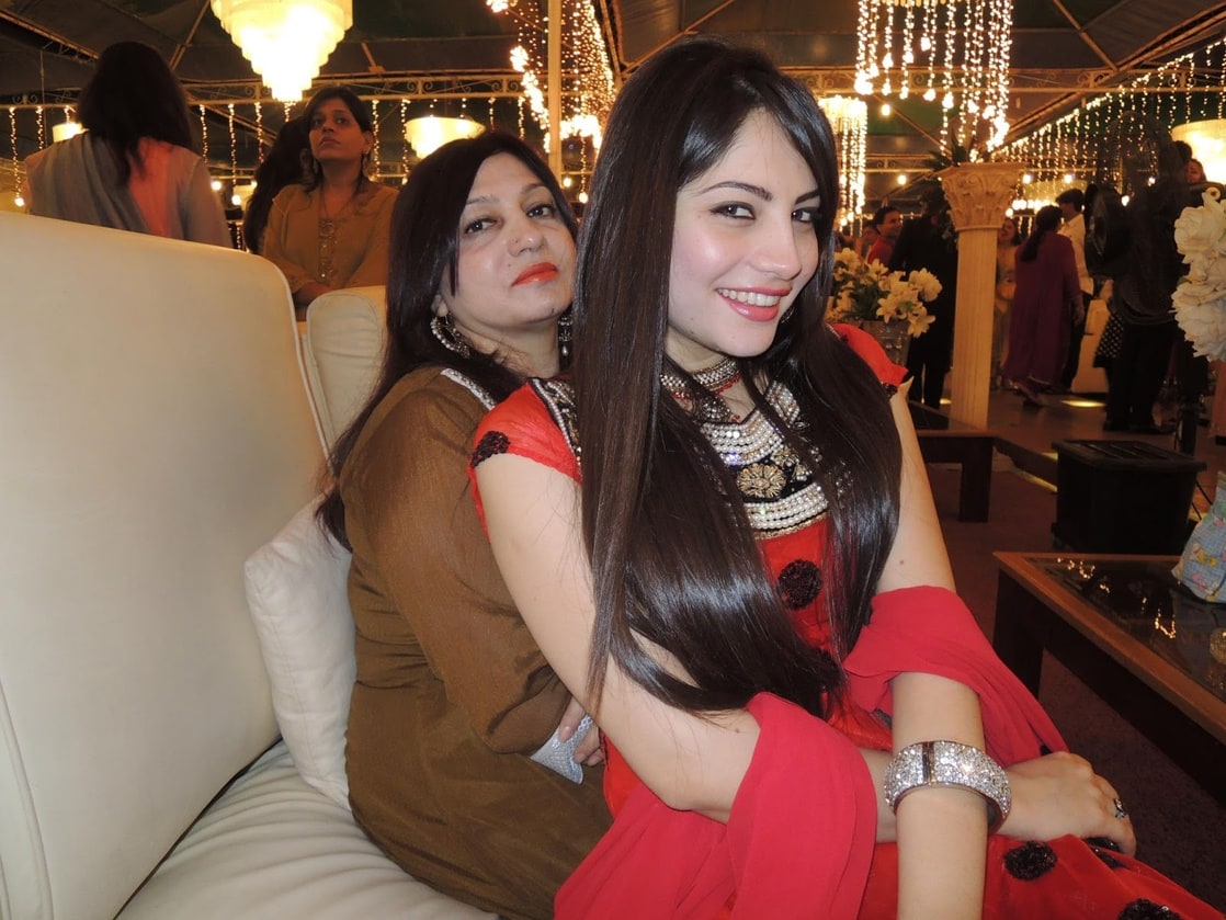 Neelam Muneer