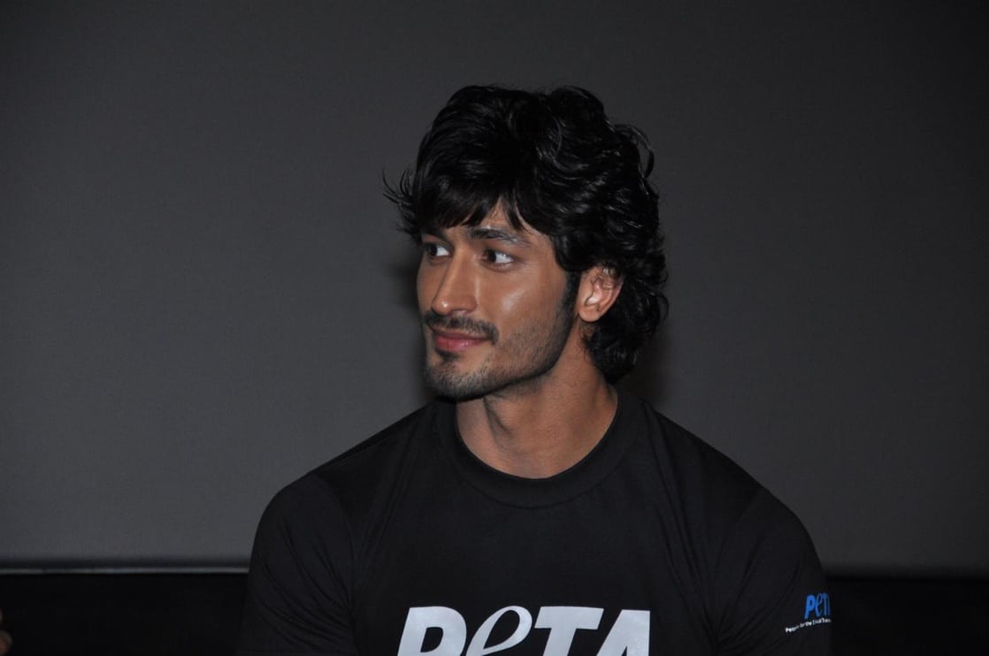 Видьют джамвал. Vidyut Jamwal. Видьют Джамвал кадры.