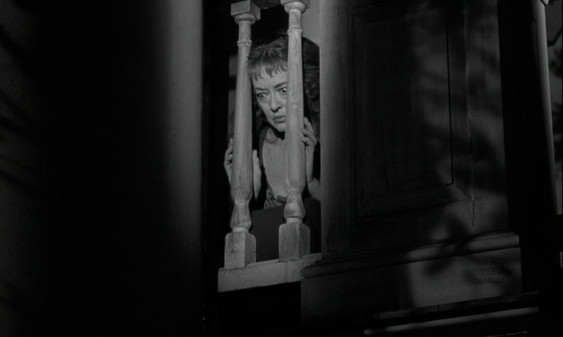 801full-hush...hush%2C-sweet-charlotte-(1964)-screenshot.jpg