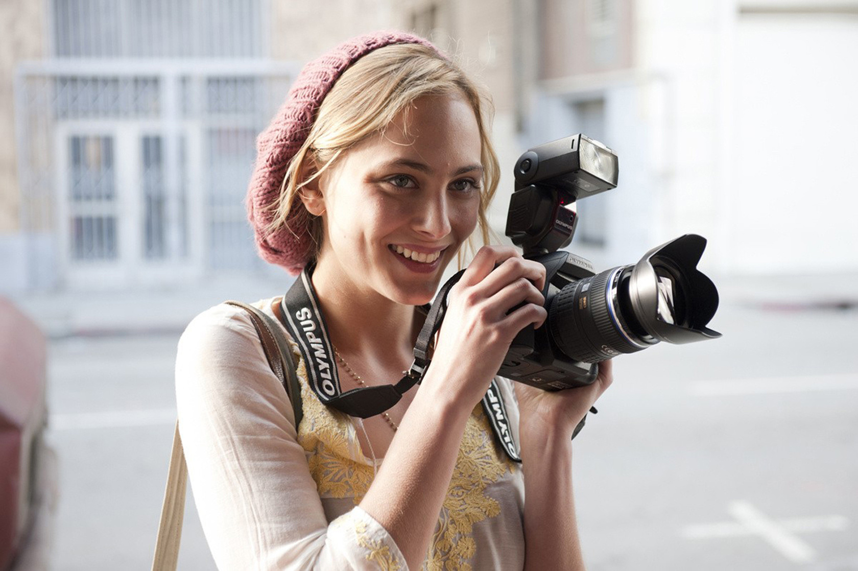 Nora Arnezeder