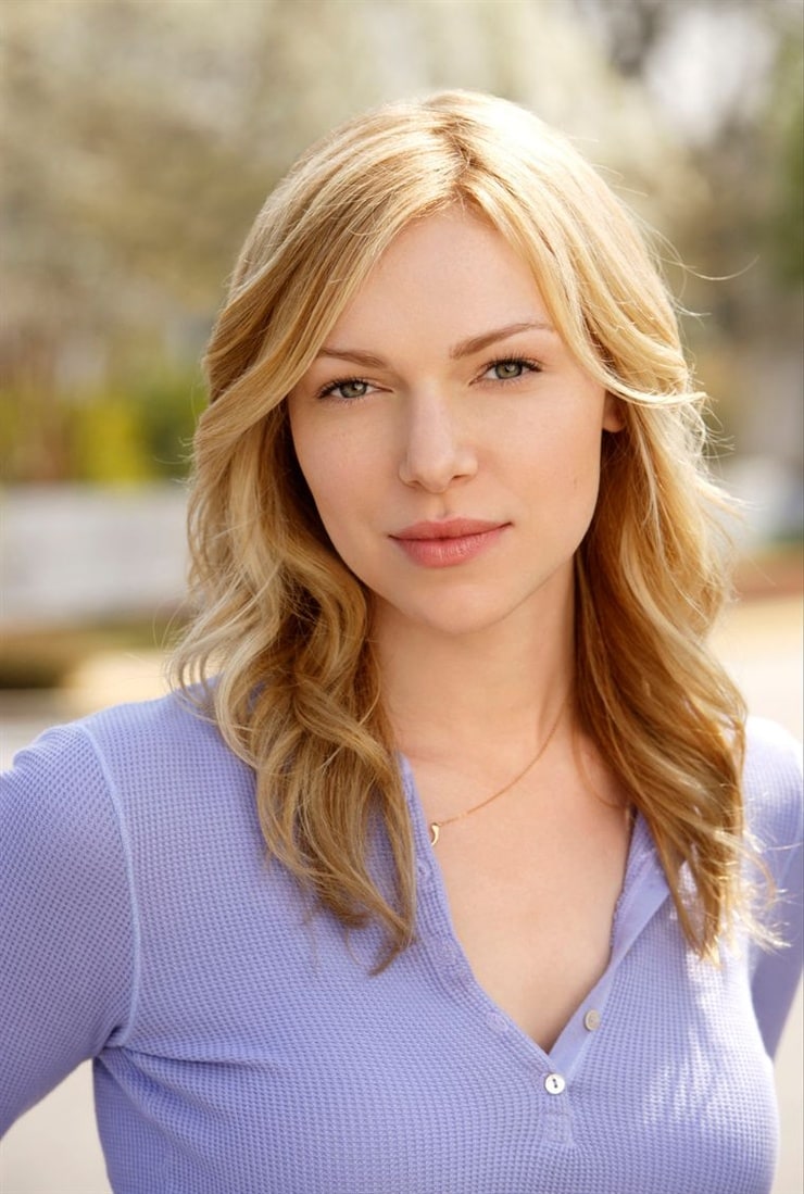 Picture Of Laura Prepon