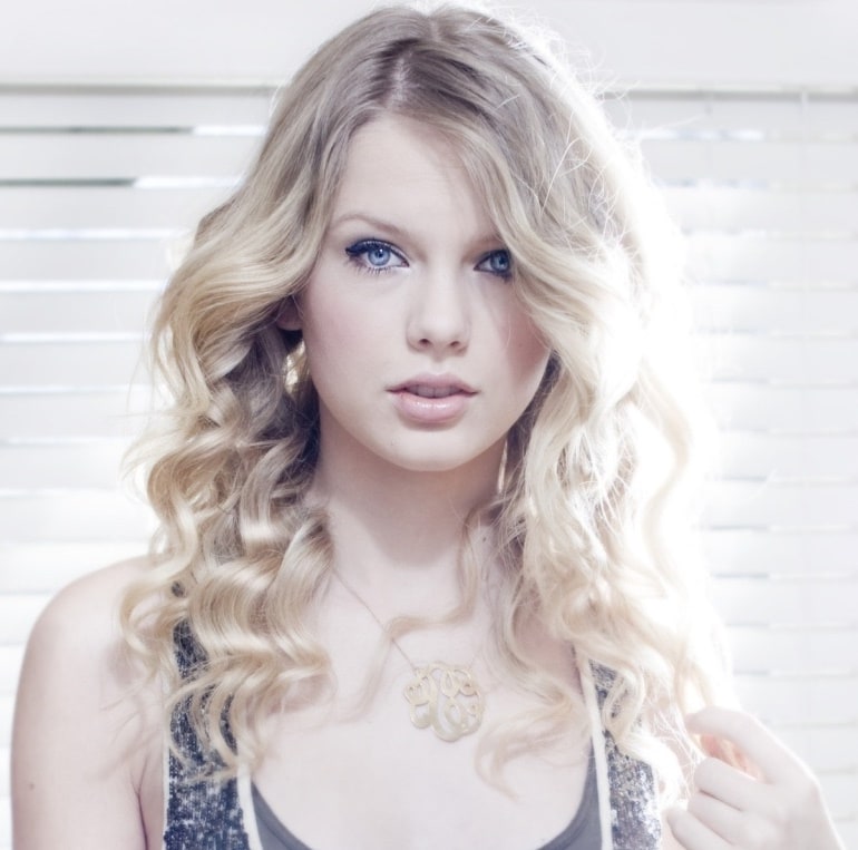 Taylor Swift image