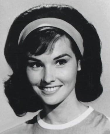 Picture of Lori Saunders