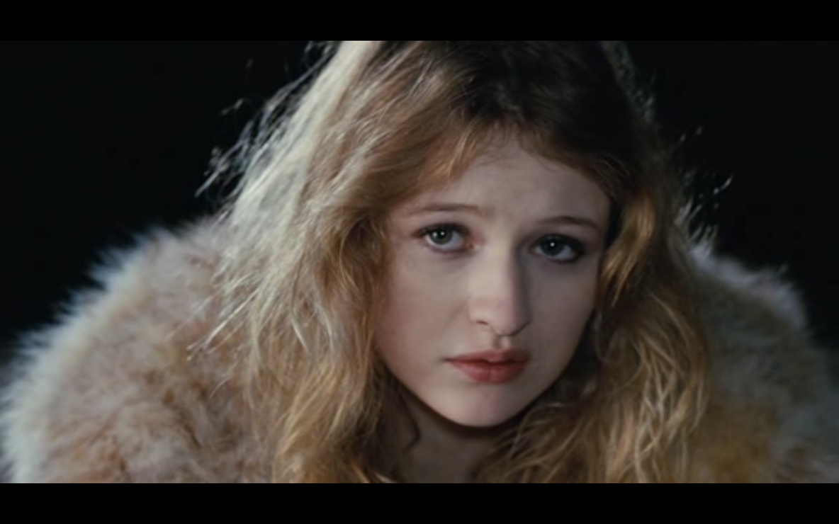 Christa Theret