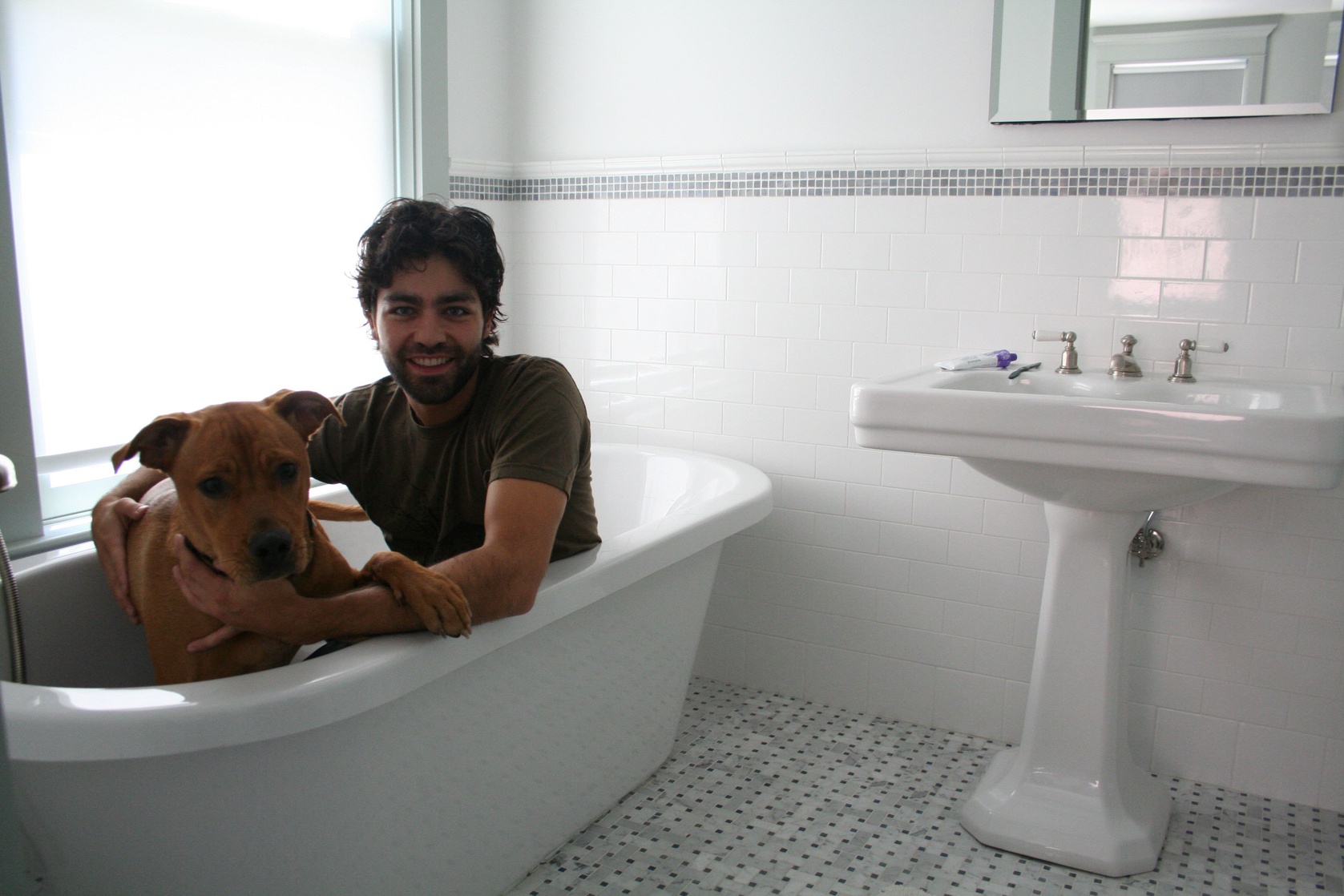 Adrian Grenier