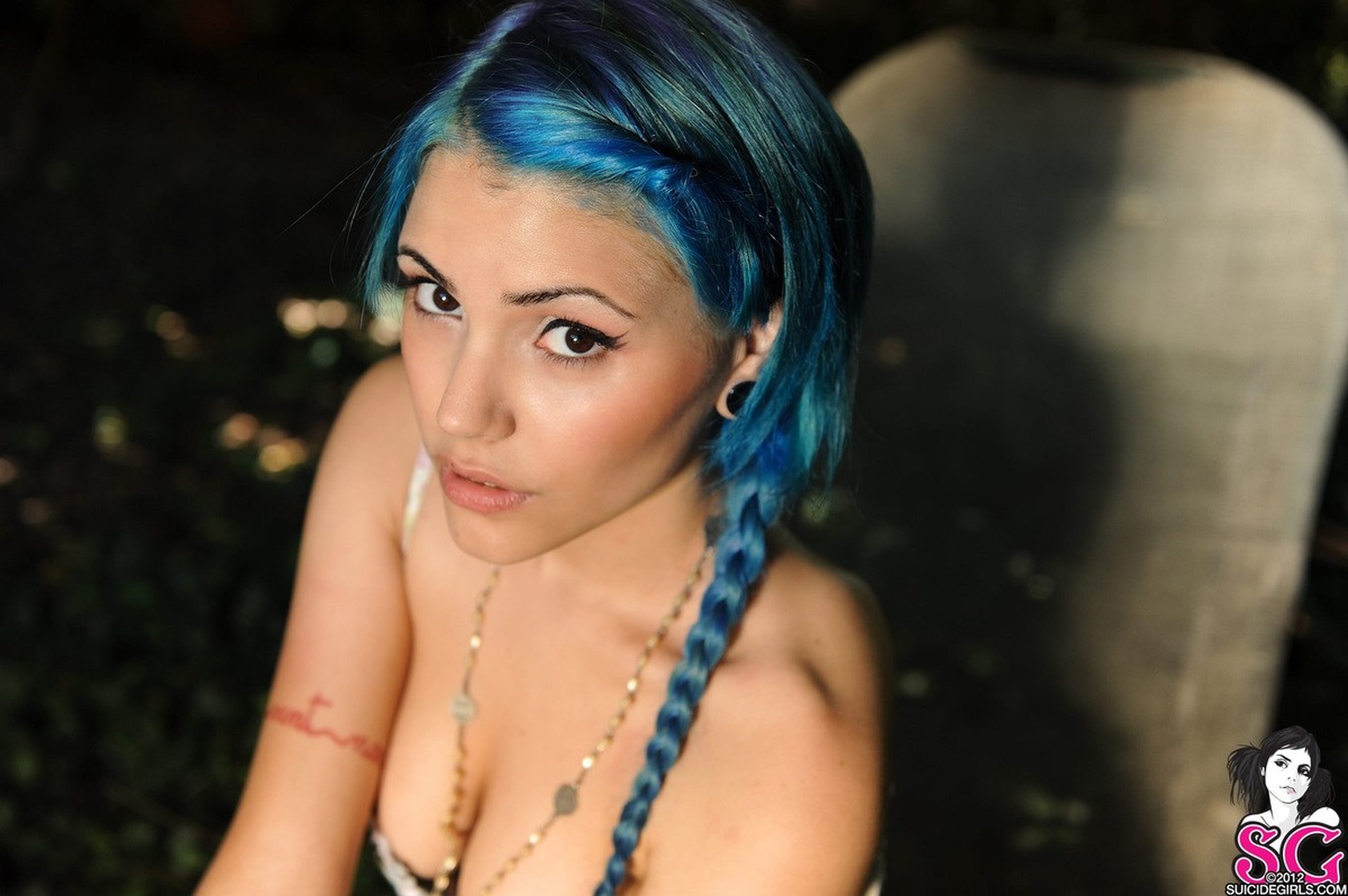 Mendacia Suicide