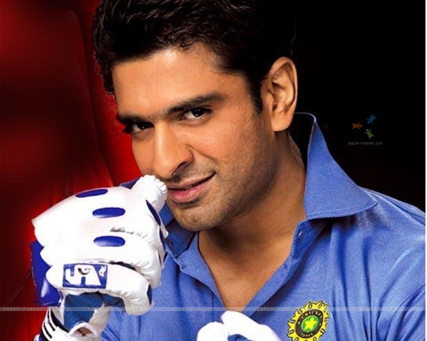 Eijaz Khan