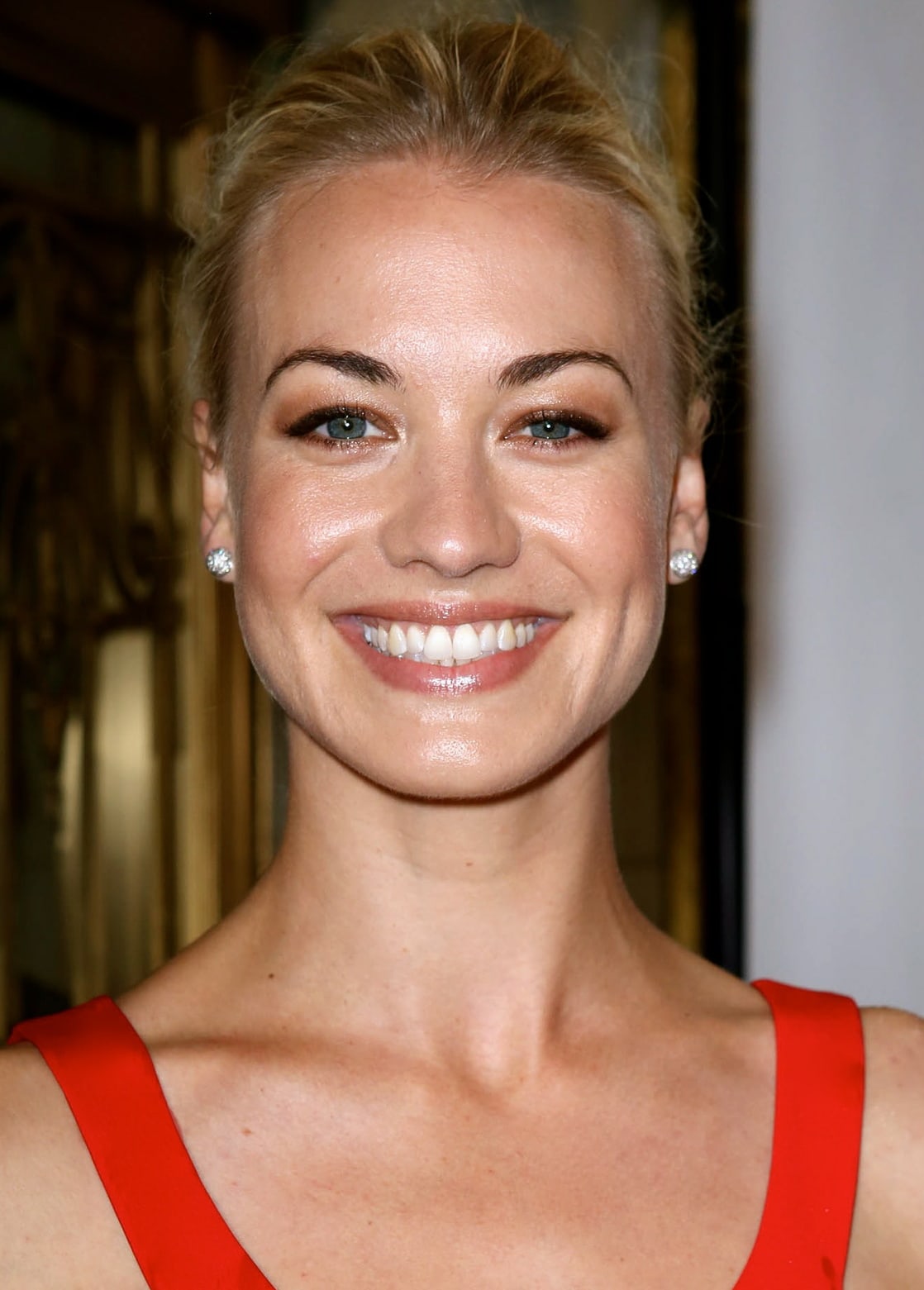 Yvonne Strahovski