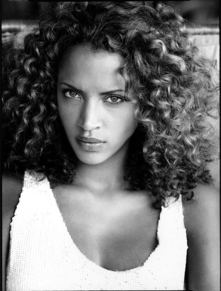 Picture of Noémie Lenoir