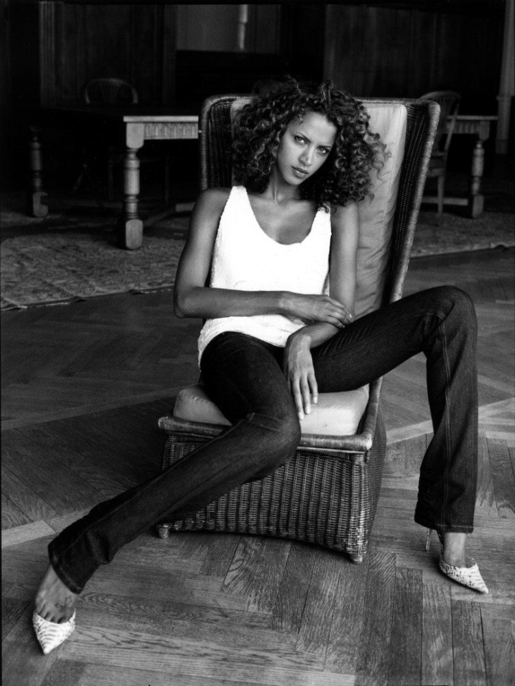 Picture of Noémie Lenoir