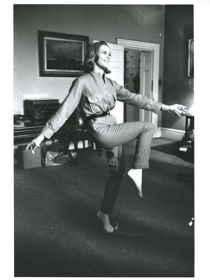 Picture of Honor Blackman