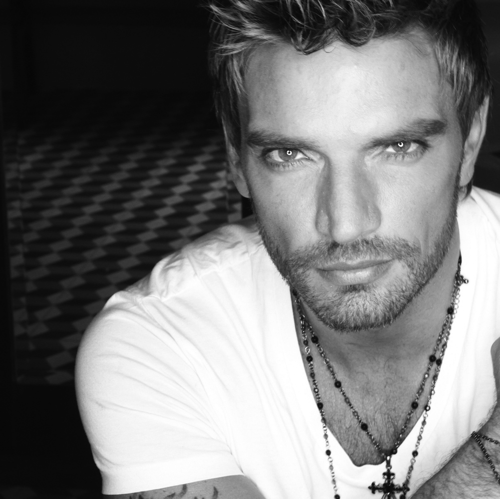 Julián Gil