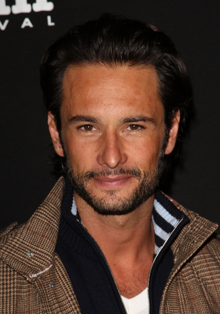 Picture of Rodrigo Santoro