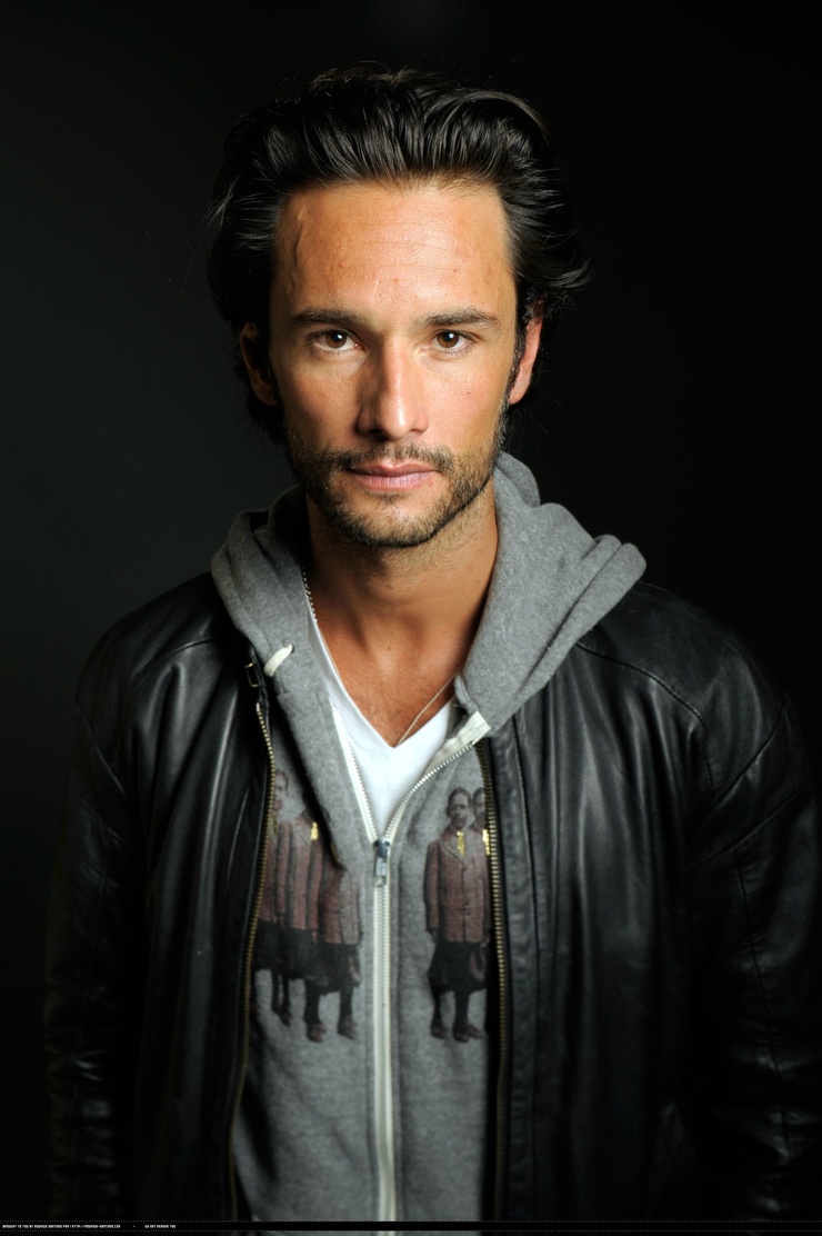 Picture of Rodrigo Santoro