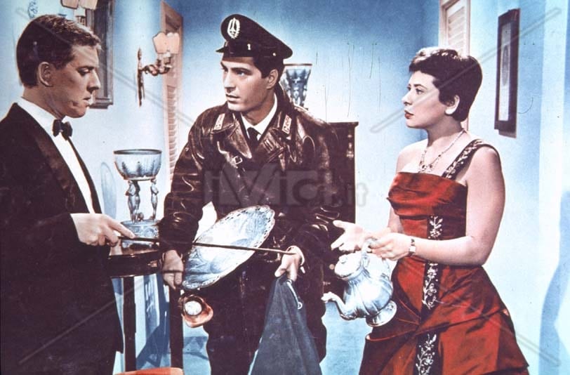 Guardia, ladro e cameriera (1958)
