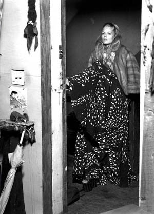 Julia Stegner image