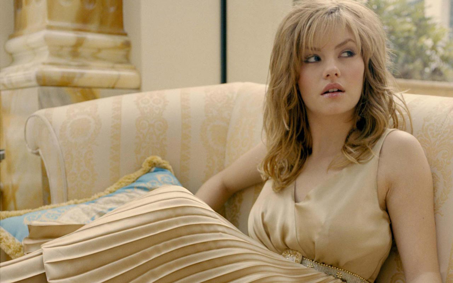 Elisha Cuthbert Elisha Cuthbert