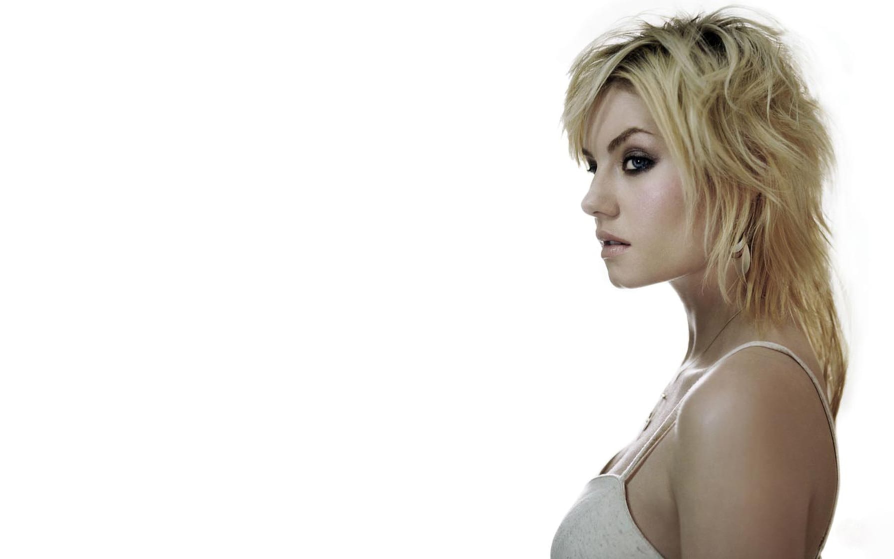 Elisha Cuthbert Elisha Cuthbert