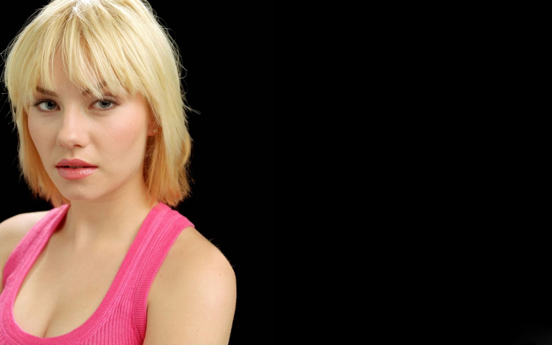 Elisha Cuthbert Elisha Cuthbert