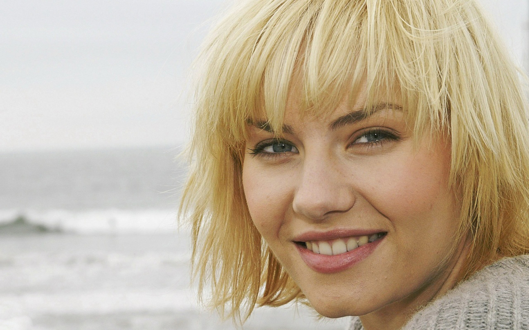 Elisha Cuthbert
