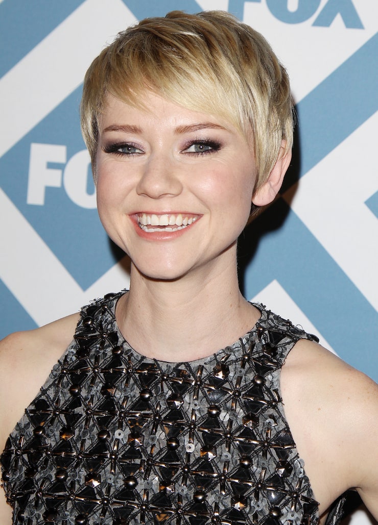 Next photo of Valorie Curry