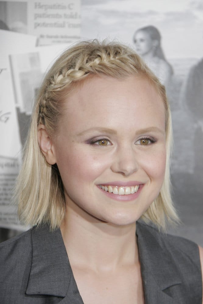 Alison Pill reasons to be pretty