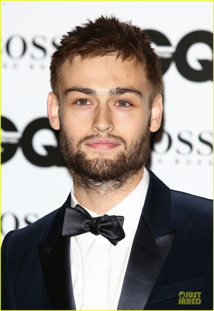 Picture of Douglas Booth